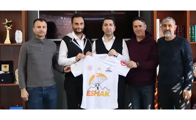 Elazığ Sportif Havacılık Kulübü Büyük Tutkuyla Göklere Adını Yazdırıyor